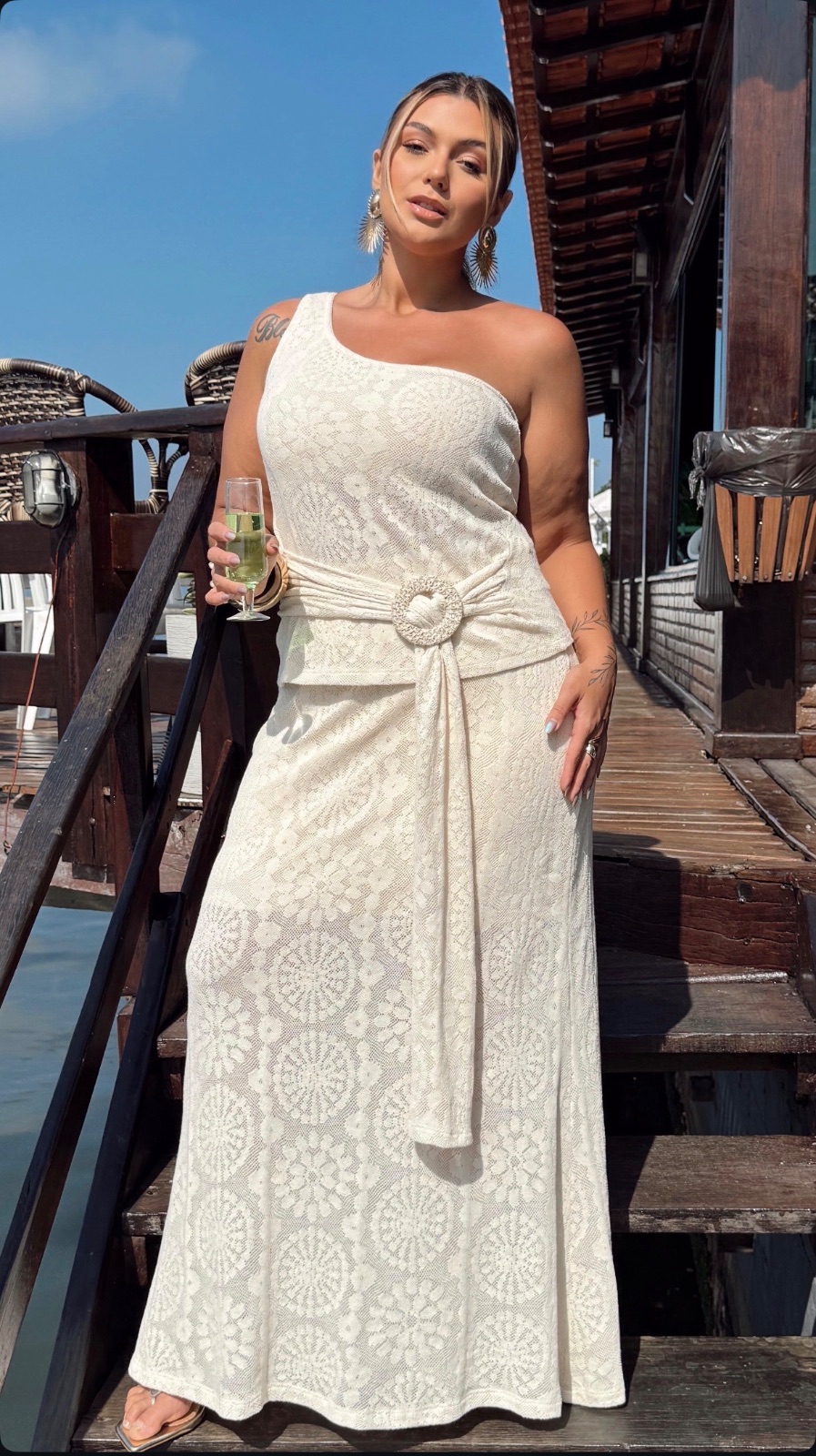 Conjunto Blusa e Saia renda natural — foto 2 de 2