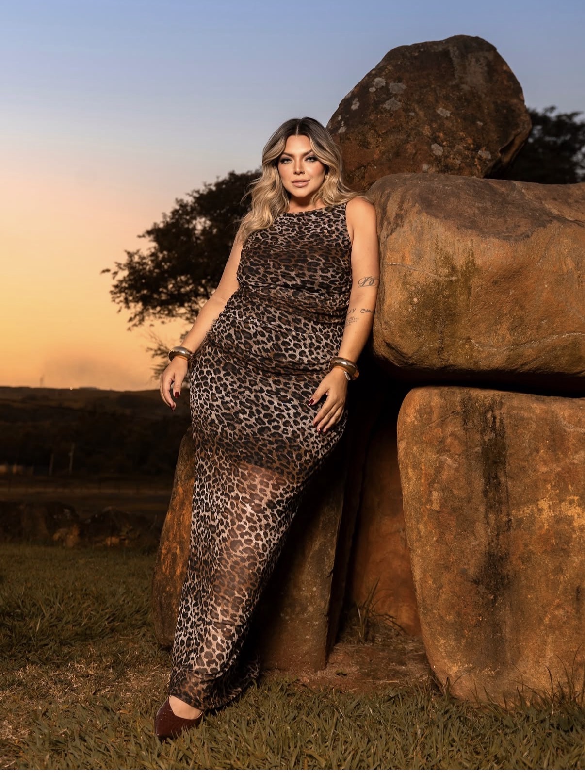 Vestido de tule onça — foto 3 de 4
